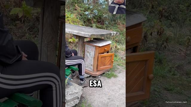 Viajar desde Asturias | 4 de octubre de 2026 | Haciendo una ruta costera nos encontramos una mesita y queremos saber qué hay dentro